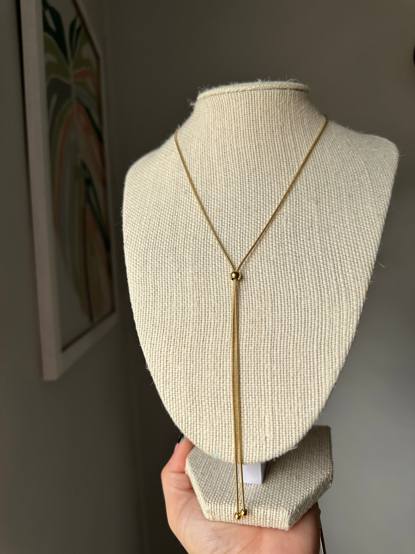 Ari necklace