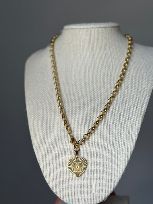 Emy necklace