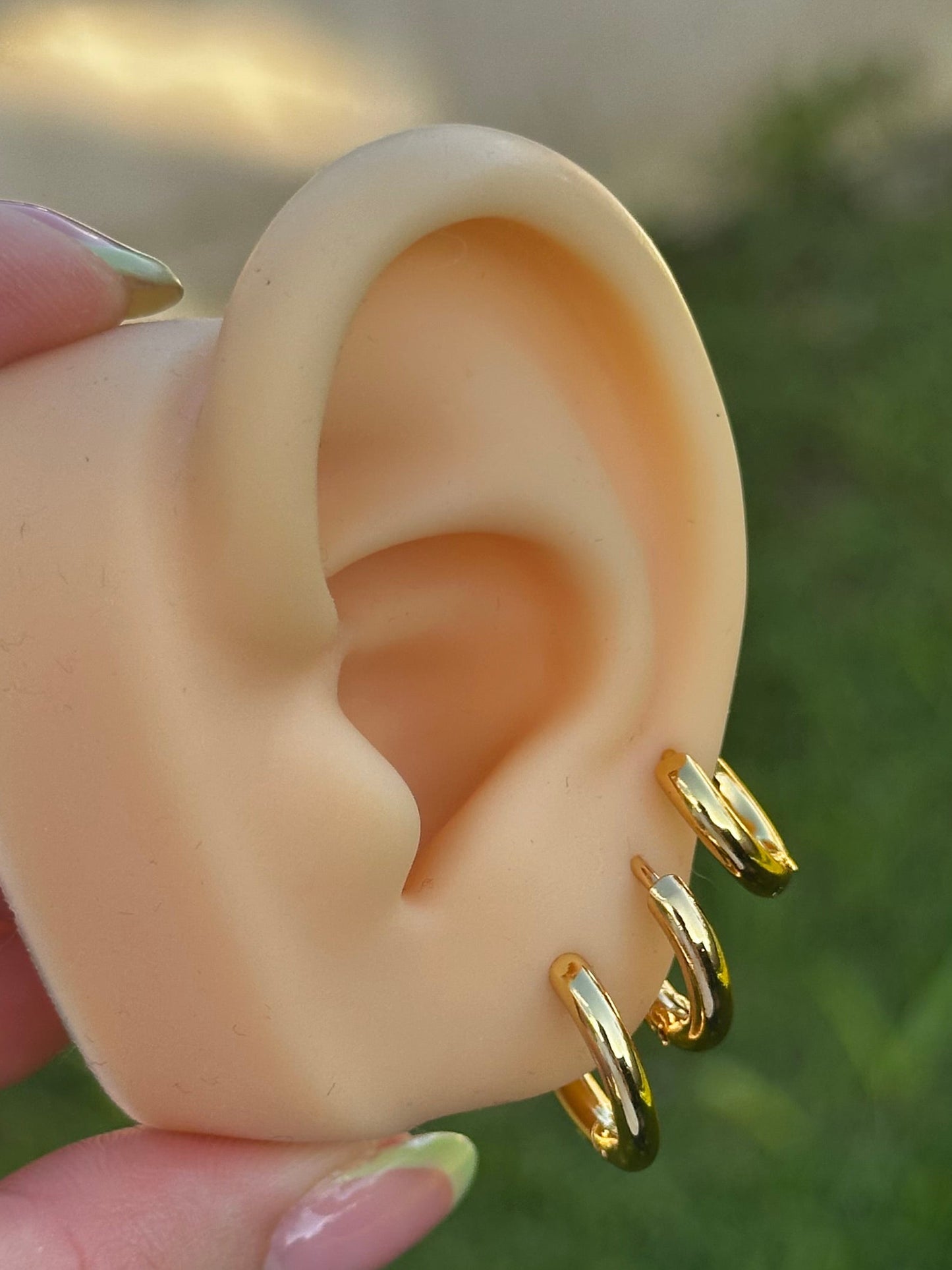 3 hoops