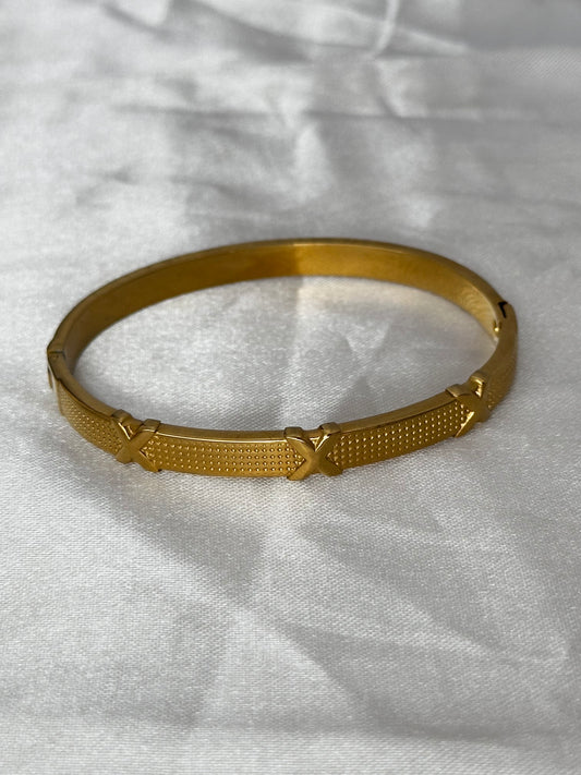 Amara bangle
