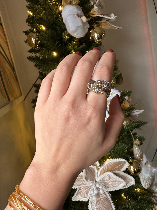 Naia ring
